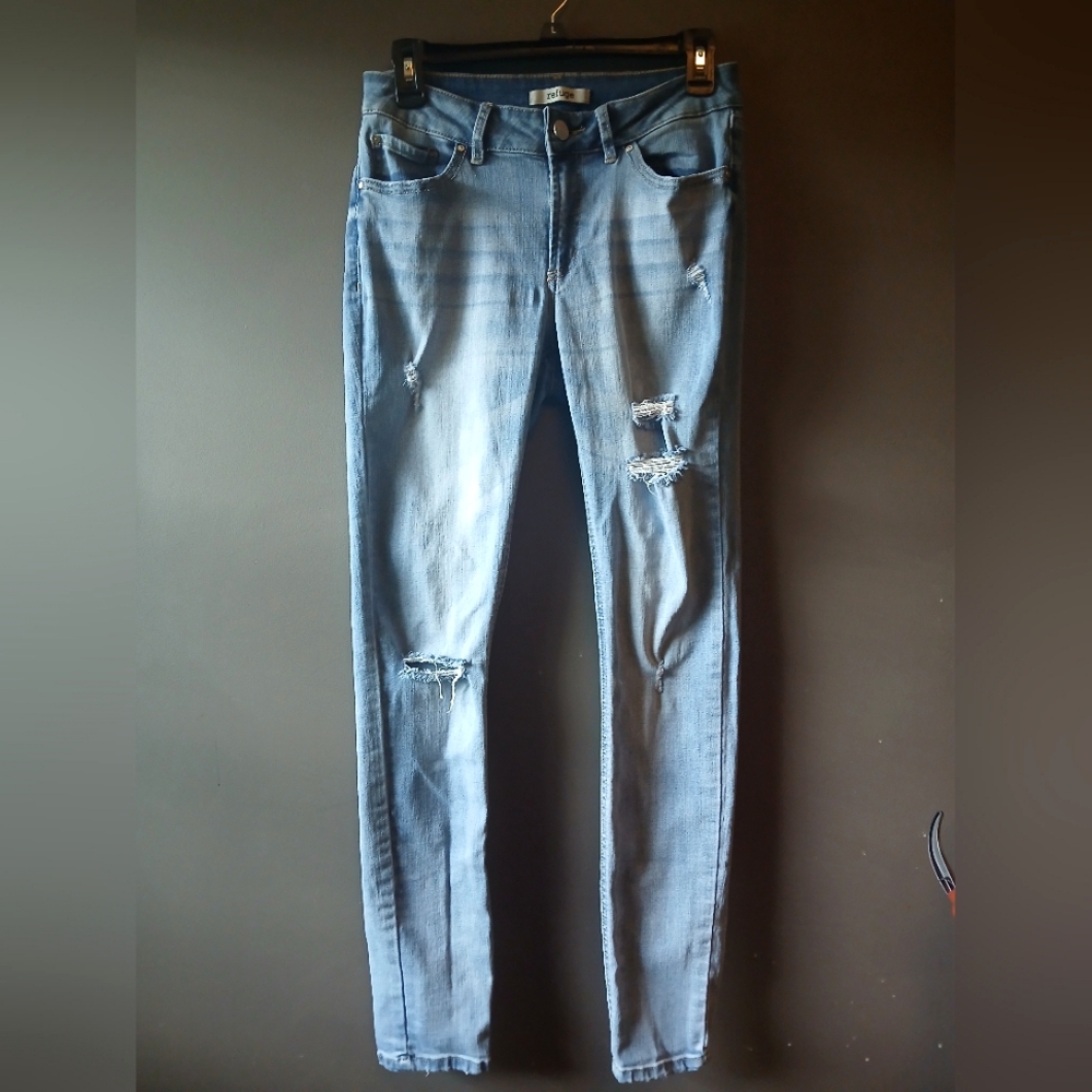 REFUGE WOMEN'S SIZE 6 LIGHT BLUE SKINNY JEANS